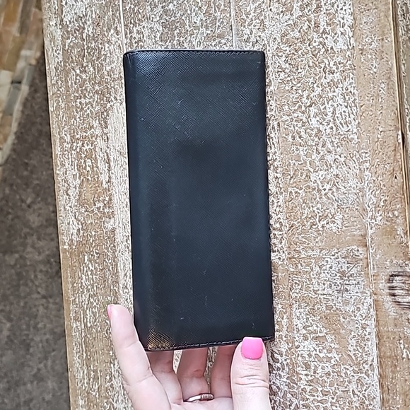 Prada Wallet - Picture 3 of 16